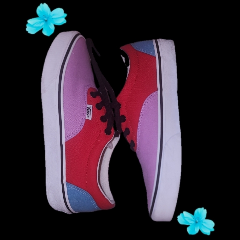 VANS Off The Wall - Doheny - Color Block (Orchid/Red) Shoes - Women's 7.5W